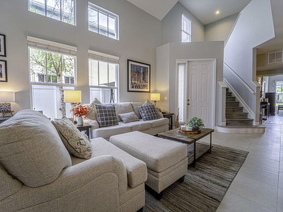 3rd image of 10487 SW Westlawn Boulevard