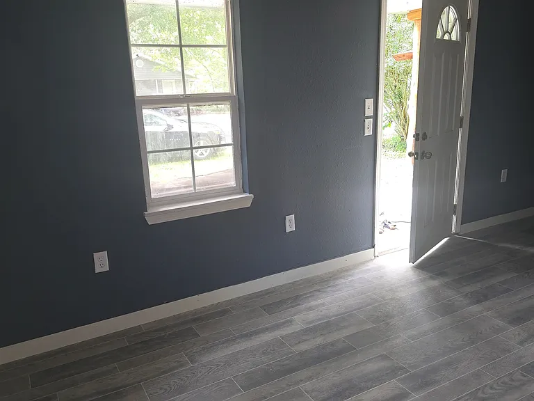 577 Main St — Photo 15