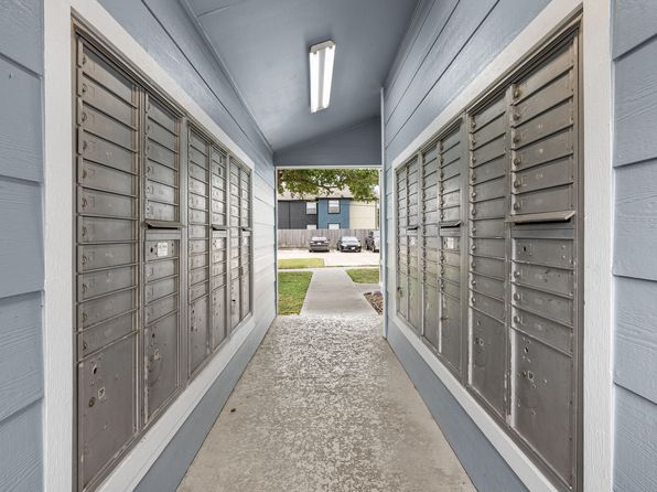 5750 Curtis Clark Dr APT 1234