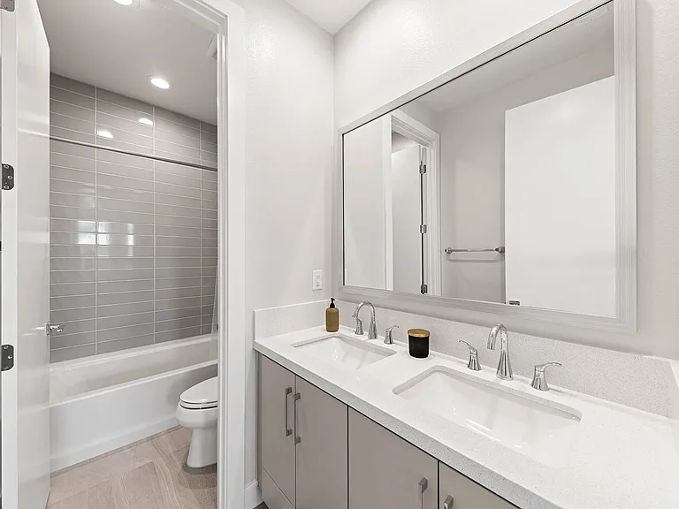 585 Patten Ave — Photo 17
