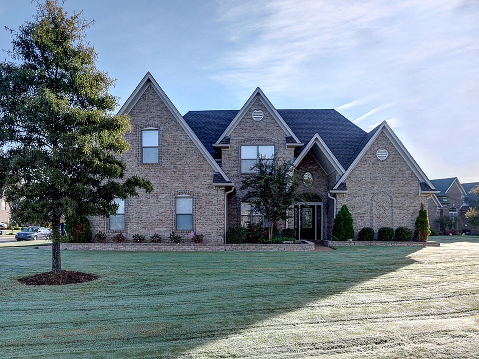 1st image of 495 Lewis Fairway Cir