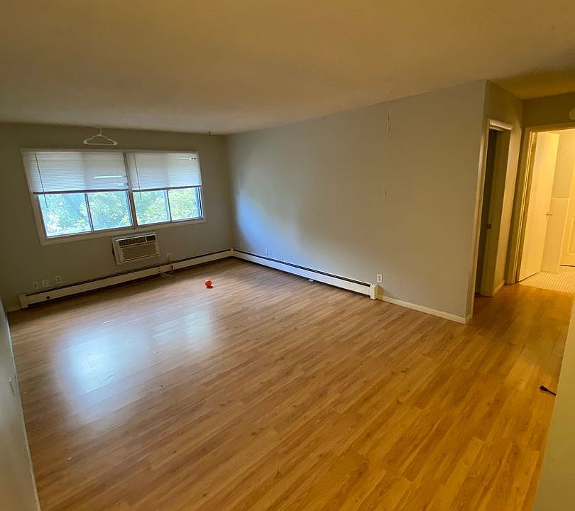 1st image of 1314 W 28th St APT 304