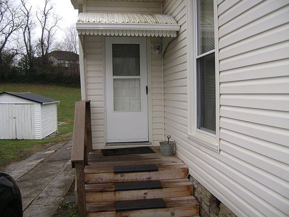 3rd image of 350 W Main St