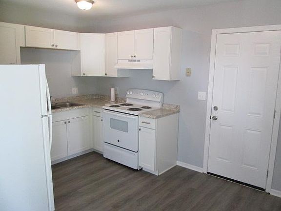 2nd image of 260 Pierson Blvd