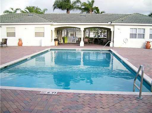 3rd image of 2100 greenview shores #517