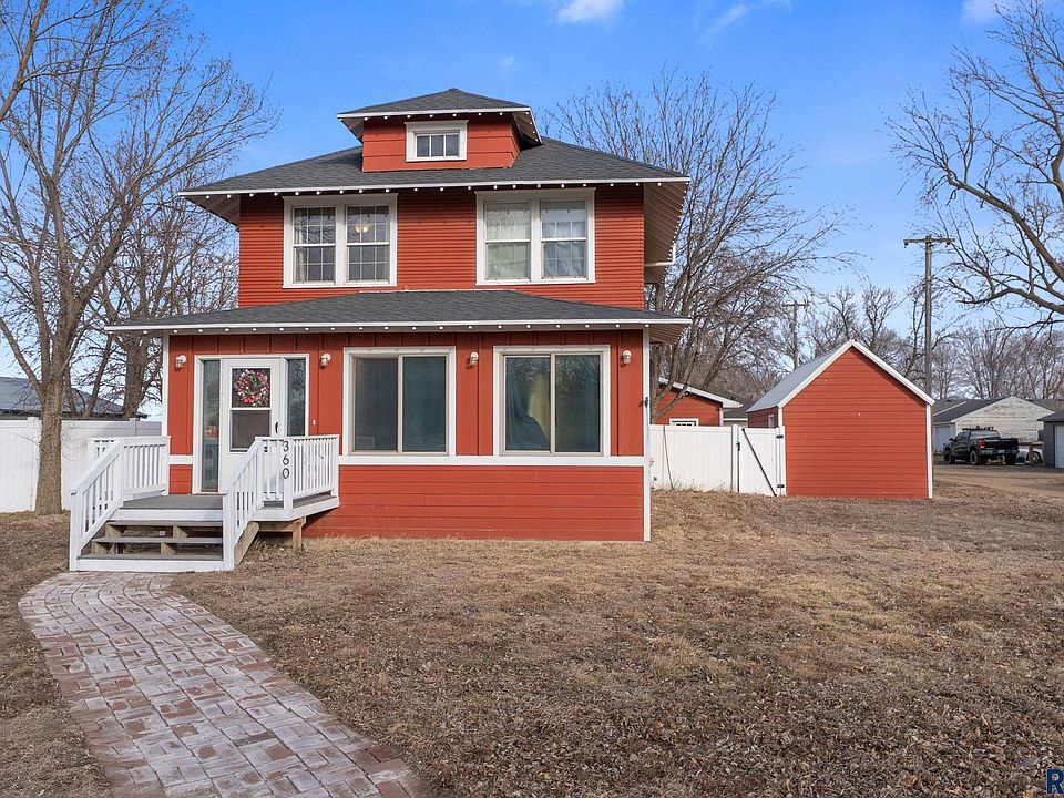 1st image of 360 N Cedar Ave