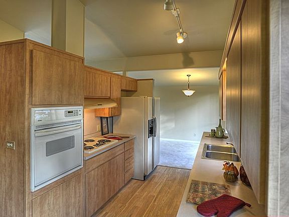 3rd image of 6601 NE 153rd Pl