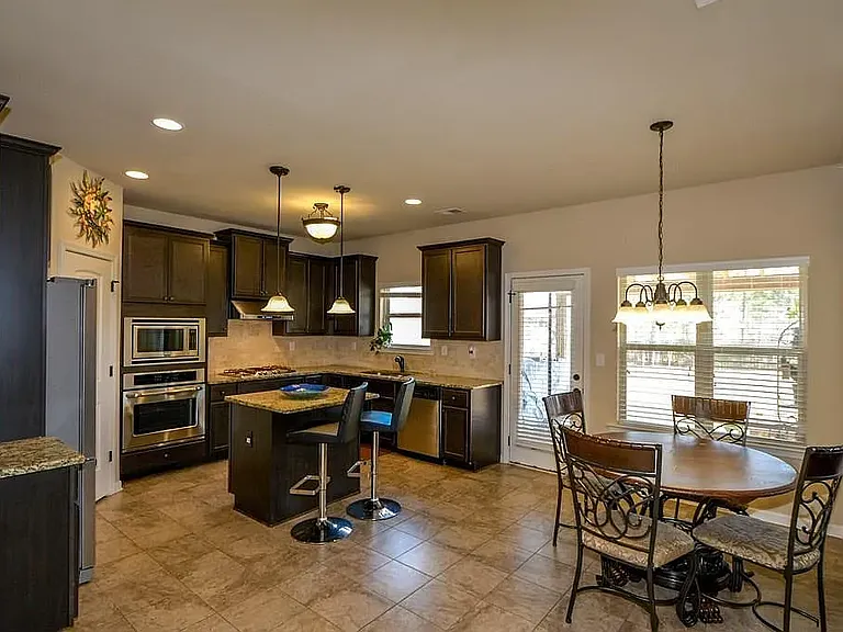 210 Thrushwood Dr — Photo 15