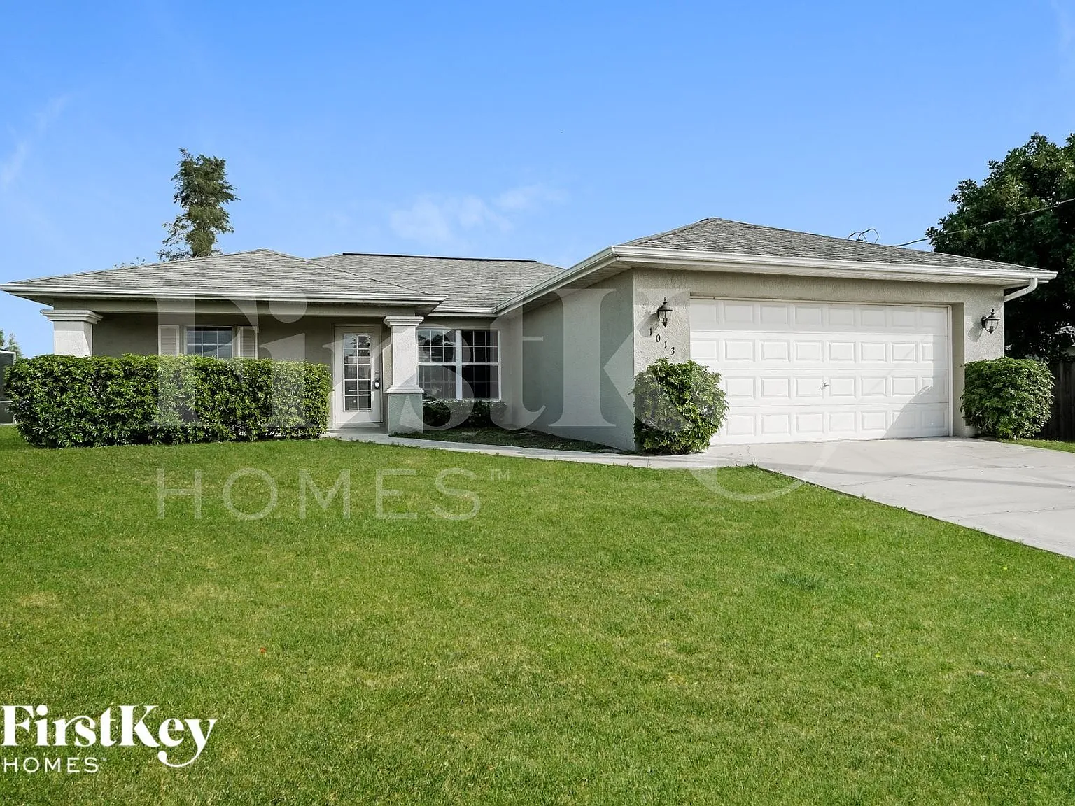 3 bed, 2.0 bath, 1418 sqft, $2,595 — Photo 1