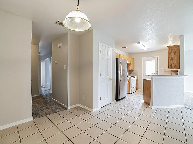 319 Cedar Ridge Dr #B — Photo 11