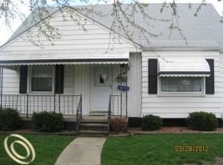 25176 Fortuna St, Roseville, MI