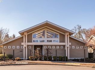 1055 Backlund Pl, Eugene, OR 97401