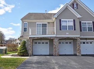 101 Boulder Ridge Dr, Randolph, NJ 07869