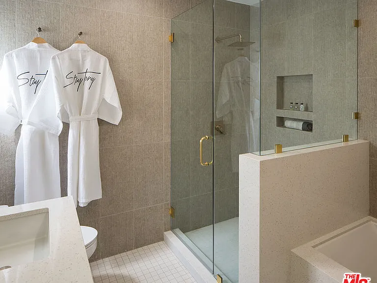 8917 Cynthia St #2 — Photo 20