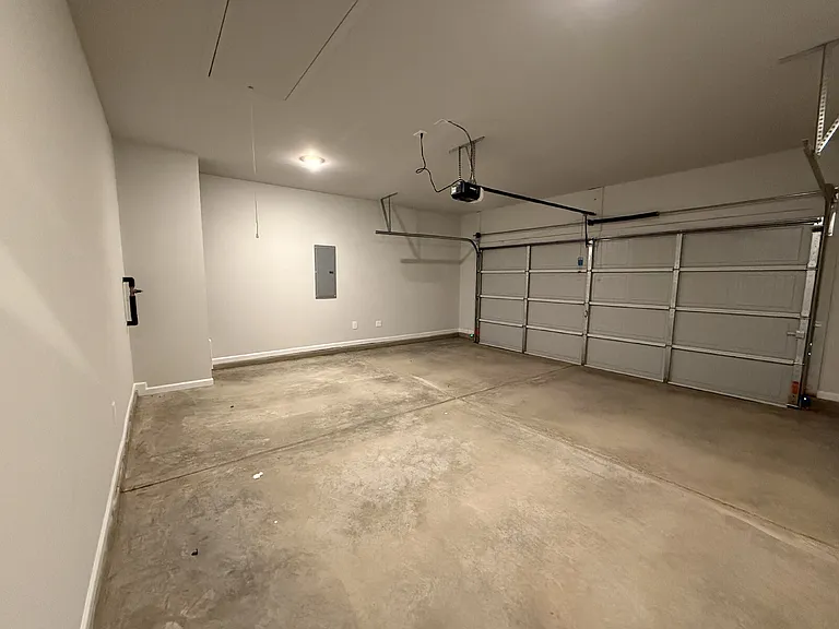 204 Cobbdale Park Dr — Photo 36