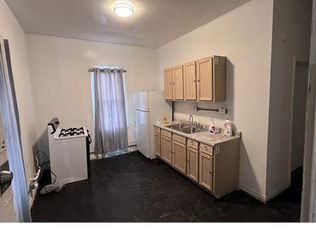 2476 W Tamarack St, Milwaukee, WI 53206