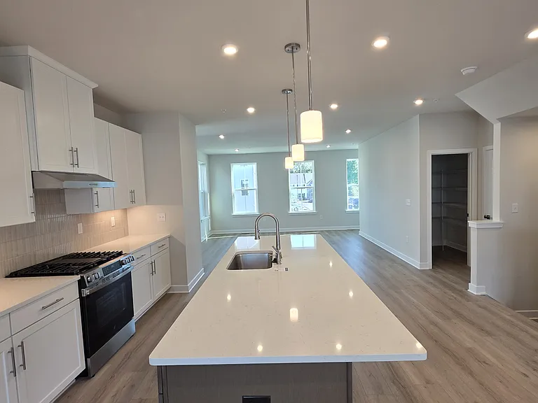 8 Weldon Way — Photo 15