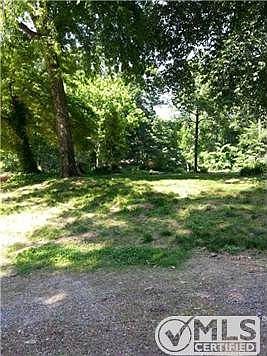 4th image of 103 Lake Forest Point