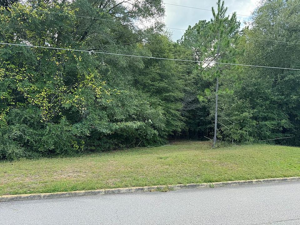 1st image of 15 Wynnwood Cir
