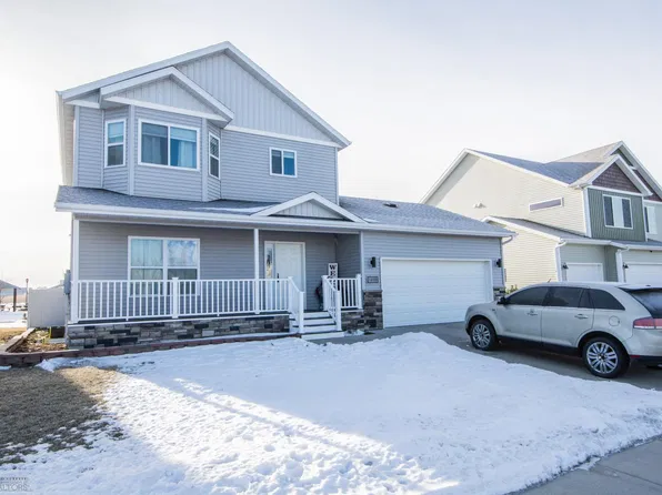 1409 Goldenwood Dr, West Fargo, ND 58078