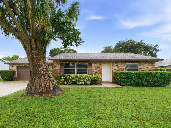 156 Cordoba Cir, Royal Palm Beach, FL 33411