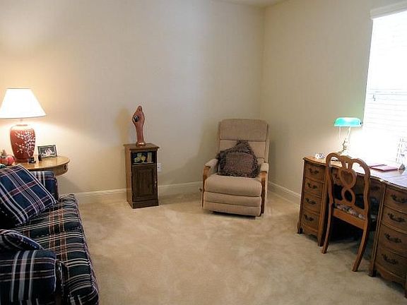 3rd image of 2509 Ravenwood Dr