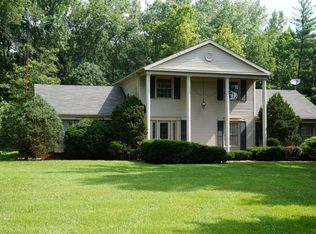 10528 E State Road 64, Oakland City, IN 47660
