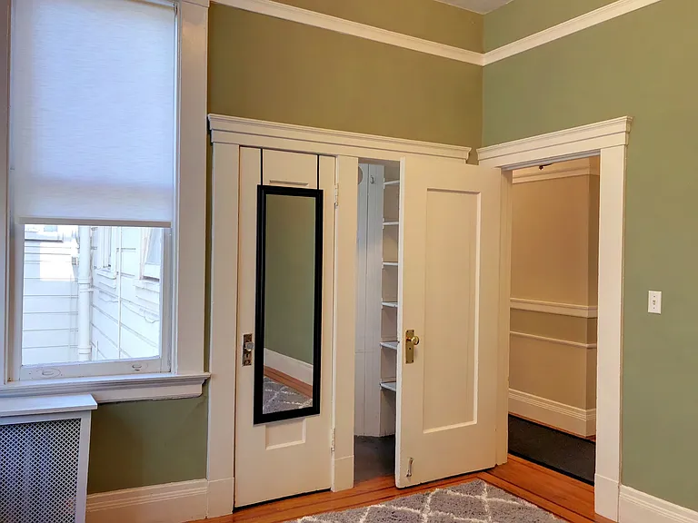 2134 Green St #5 — Photo 8