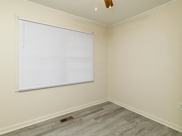 219 Highland Ave — Photo 13
