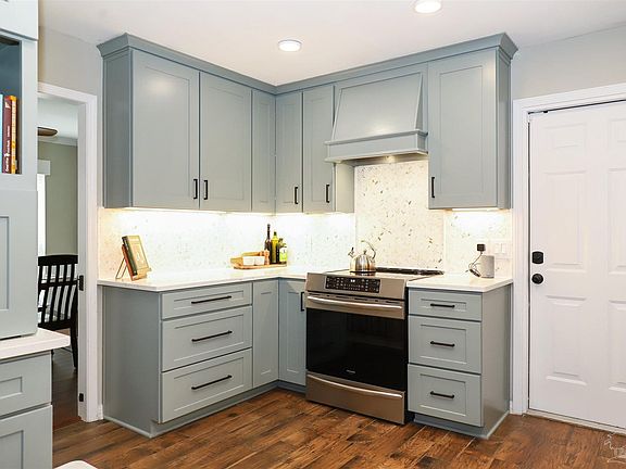 4th image of 3500 Shannon Pl