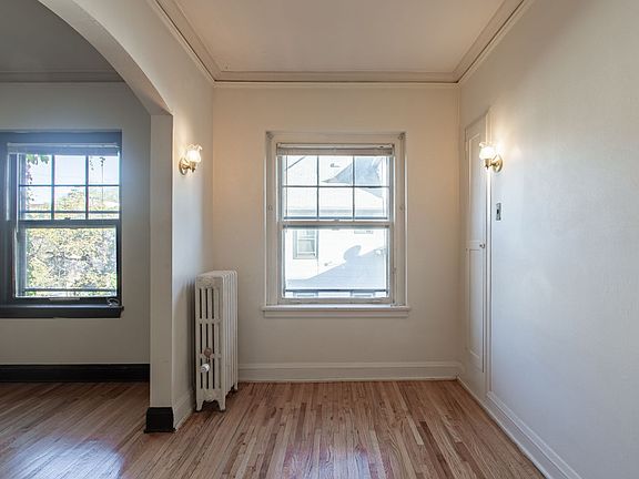 5th image of 2610-18 Fremont Ave S #20-205