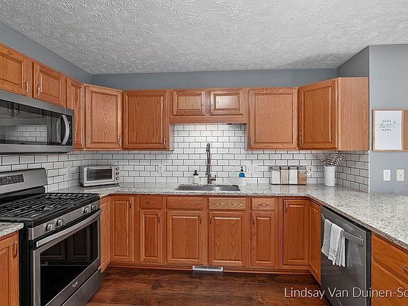 2nd image of 526 52nd St SE