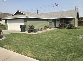 1302 SW Suzanne Ct, Hermiston, OR 97838