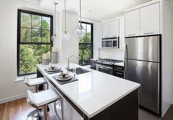 4th image of 123 Parkside Ave APT 6L