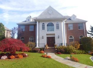 21 Arlington Rd, Scarsdale, NY 10583