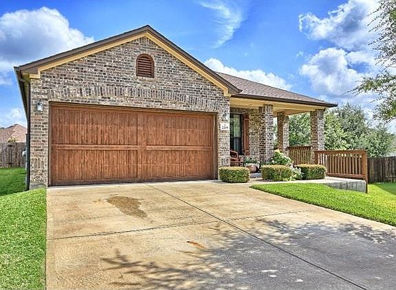 2nd image of 2205 Ezra Ct