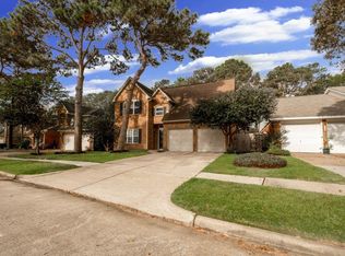 7719 Hidden Oaks Ln, Houston, TX 77095