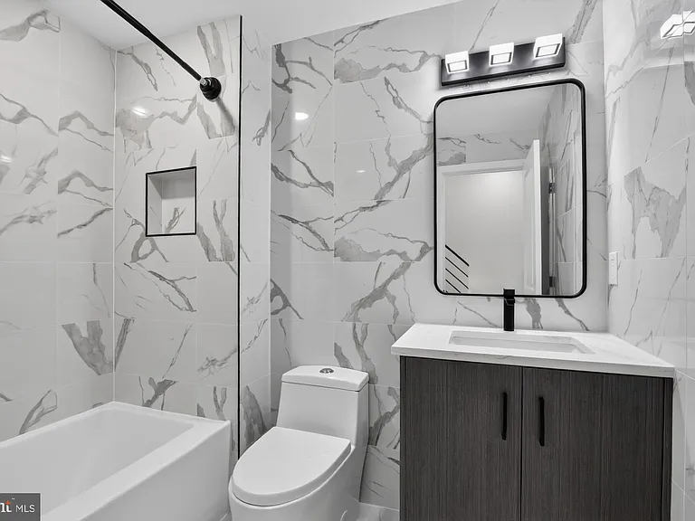 1843 E Hazzard St #2 — Photo 25
