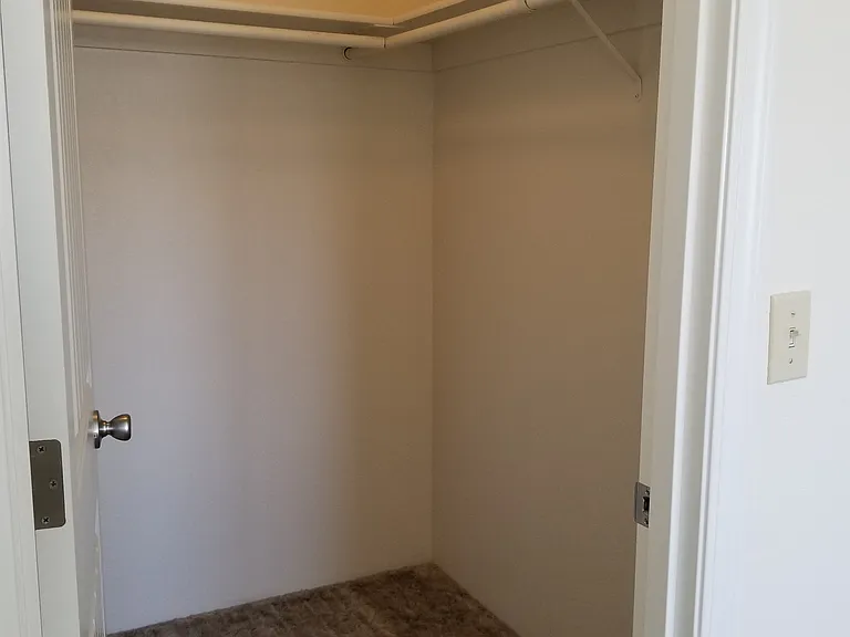 1628 Kellenbeck Ave — Photo 6