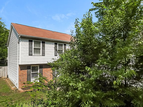 4th image of 10800 Dungarvon Ct