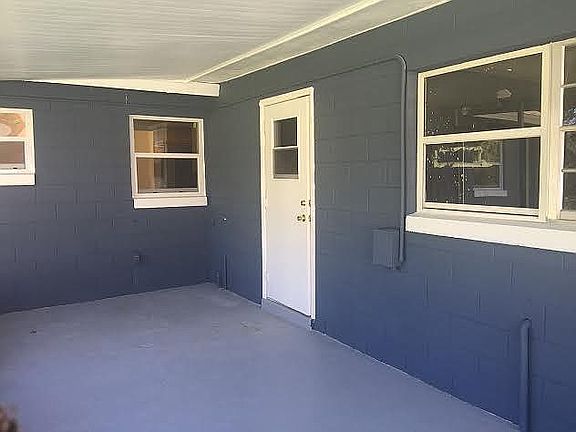 Refinished screened patio