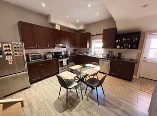 470 King St W, Hamilton, ON