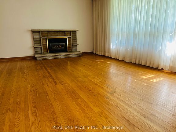 5th image of 275 Parkview Ave