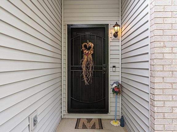 3rd image of 3802 Crail Rd