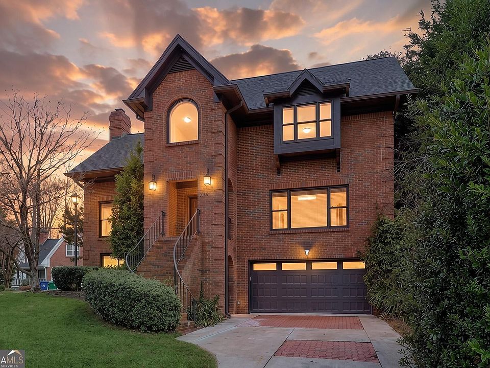 1st image of 2441 Kings Ct NE