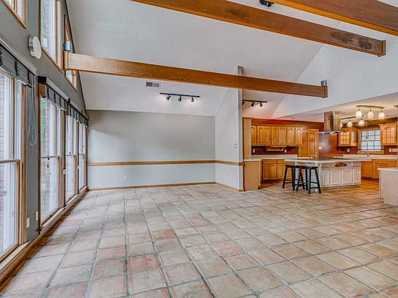 4th image of 1565 Fox Trace Dr