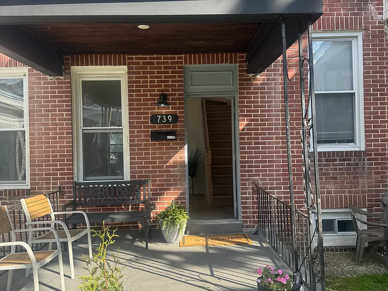 739 N Edgewood St — Photo 18