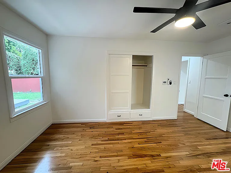 2416 Boone Ave — Photo 9