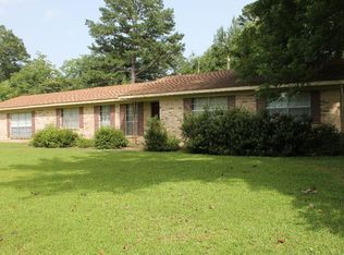 550 John C Stennis Ave, De Kalb, MS 39328