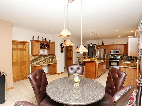 5th image of 207 Golden Pheasant Dr